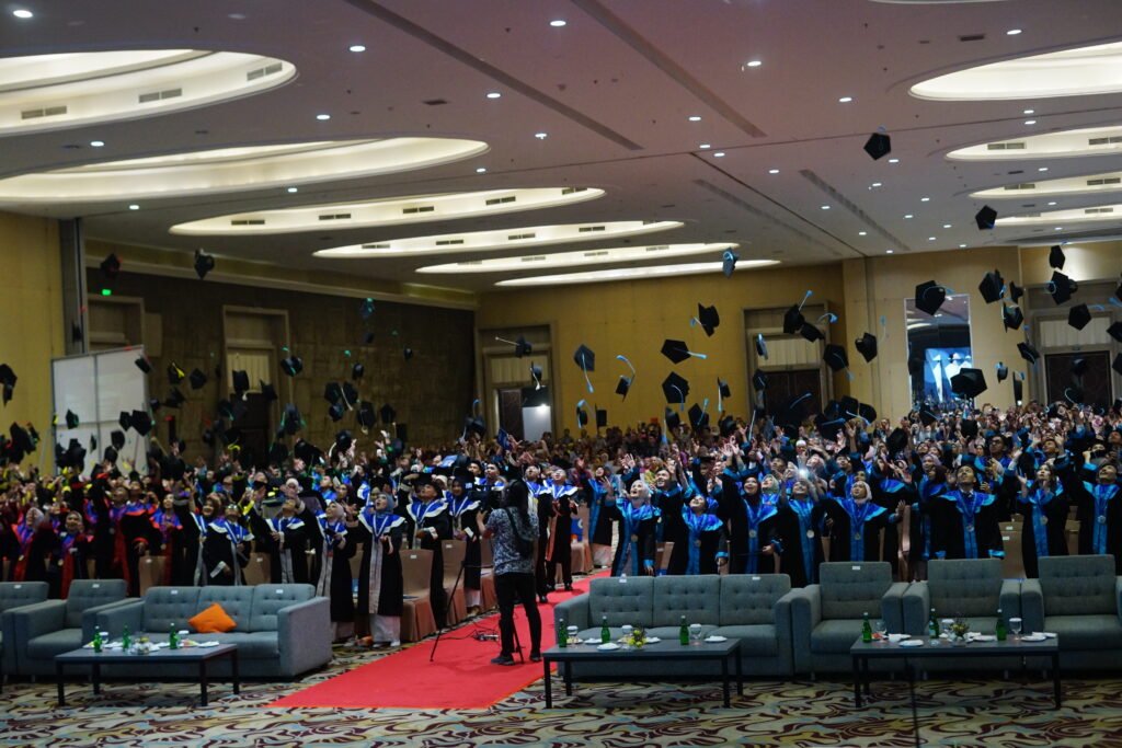 Lulusan Sudah Bekerja Sebelum Diwisuda